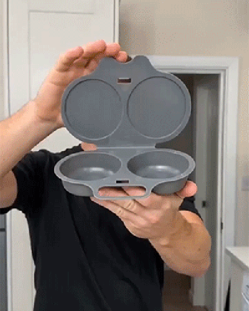 Escalfador de huevos para microondas en acción